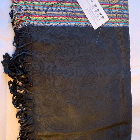 Scarf - Picture 2 of 5